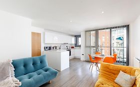 Central Brighton Apartment